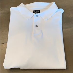 Men’s polo shirt.